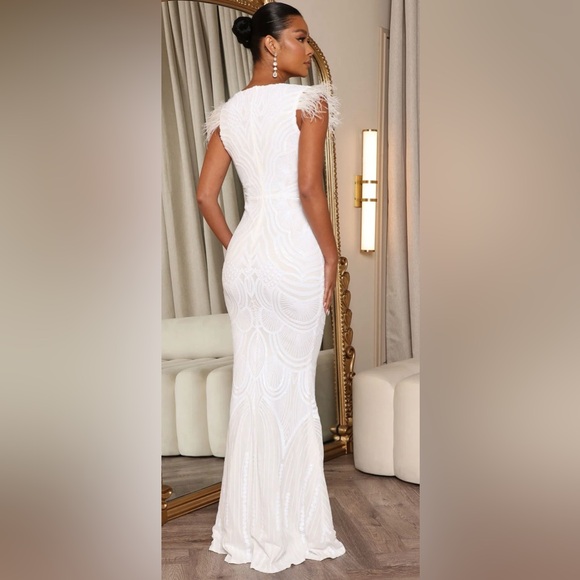 Fashion Nova NWT The Most Elegant Sequin Stretch Feather Sleeveless Maxi Dress S - Picture 3 of 15